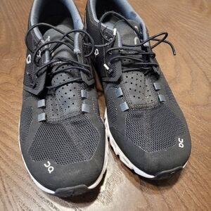 On Running Men's Black Athletic Running Shoes
